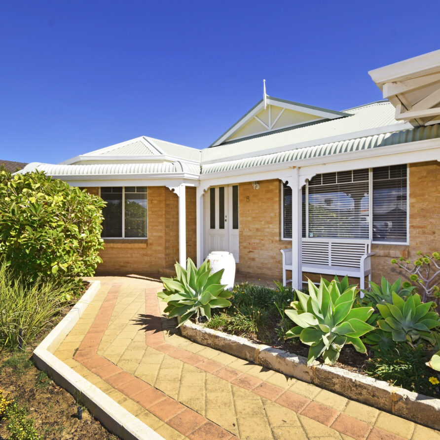 Front view of the very popular castaway  perth holiday stays Front view of the very popular castaway