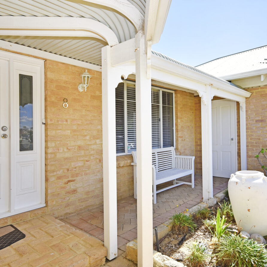 Sit and chill  perth holiday stays Sit and chill