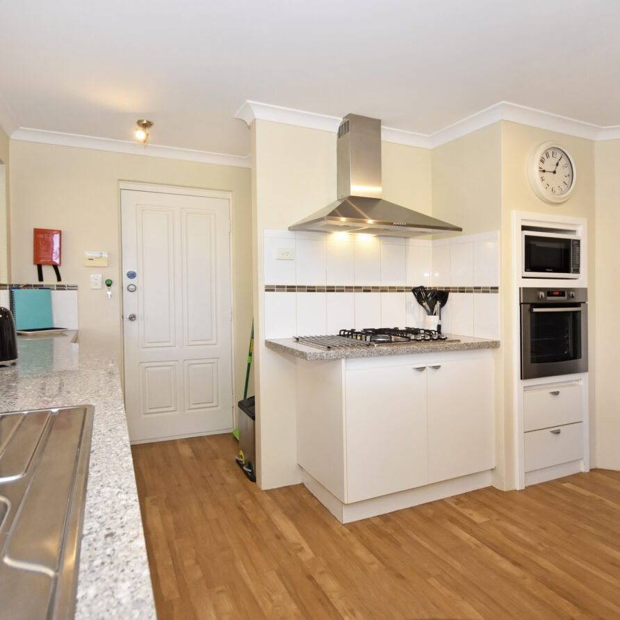 Fully fitted kitchen with dishwasher and large fridge freezer  perth holiday stays Fully fitted kitchen with dishwasher and large fridge freezer