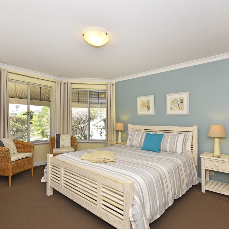 Castaway master bedroom  perth holiday stays Castaway master bedroom