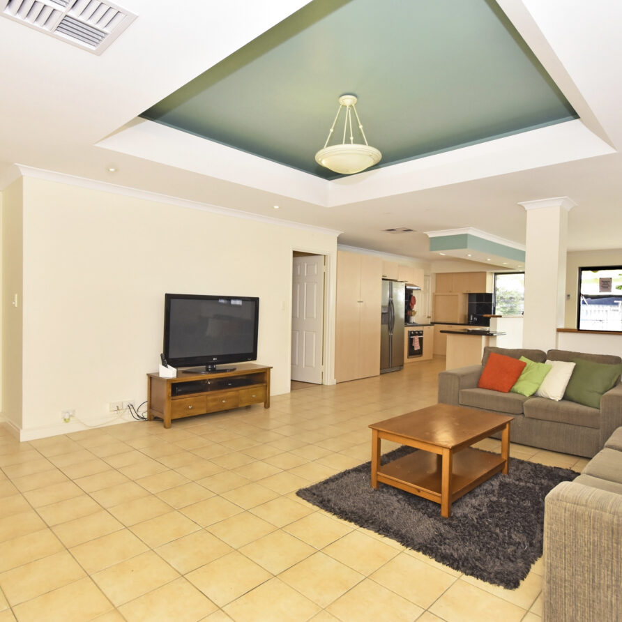 Large family area plenty of room to chill  perth holiday stays Large family area plenty of room to chill