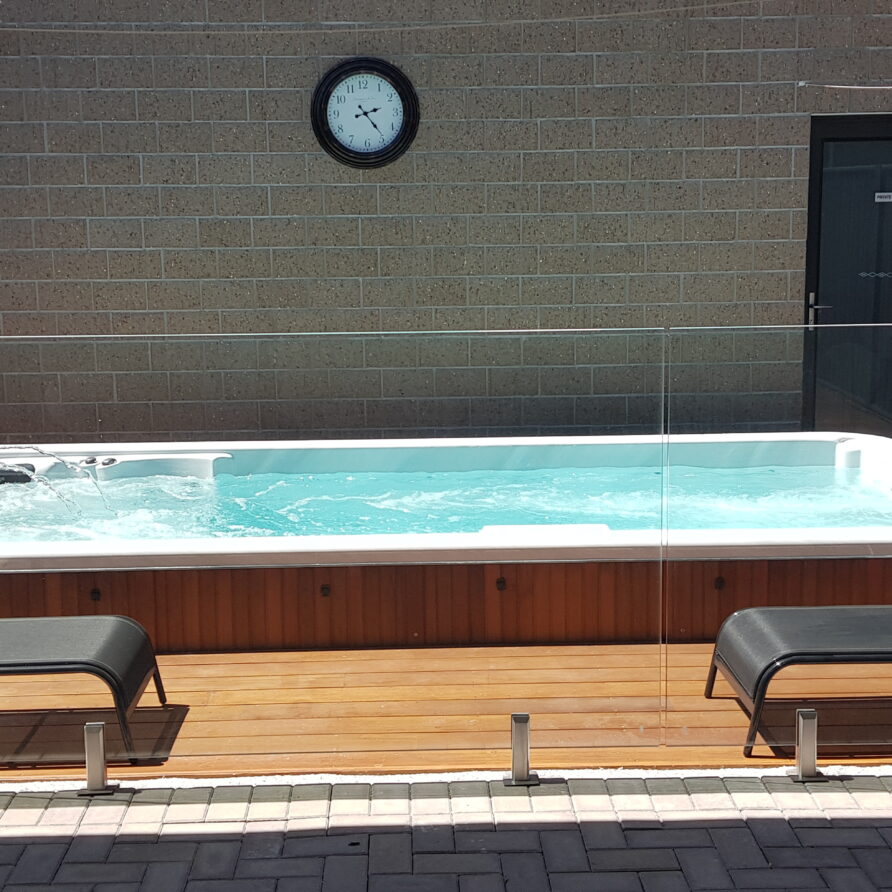 Just beach spa pool view from alfresco  perth holiday stays