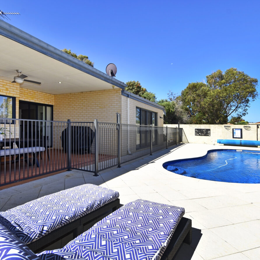 Pool area  perth holiday stays