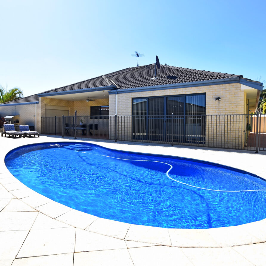 Pool fenced as per australian regulations  perth holiday stays Sparkling below ground pool
