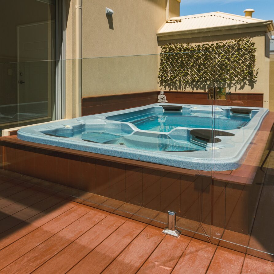 Swim spa with solar blanket  perth holiday stays Swim spa fenced as per australian regulations