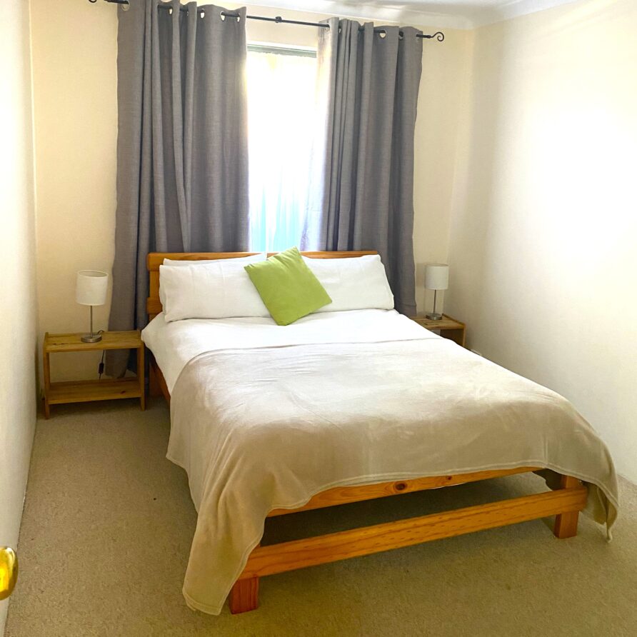 Quinns retreat bedroom two with double bed  perth holiday stays