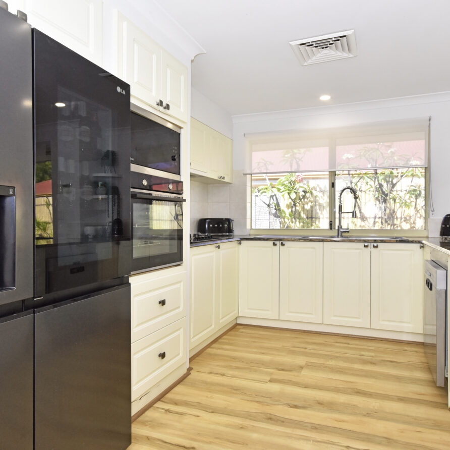 Large modern kitchen complete with dishwasher large fridge freezer and smeg coffee filter  perth holiday stays Large modern kitchen complete with dishwasher large fridge freezer and smeg coffee filter machine