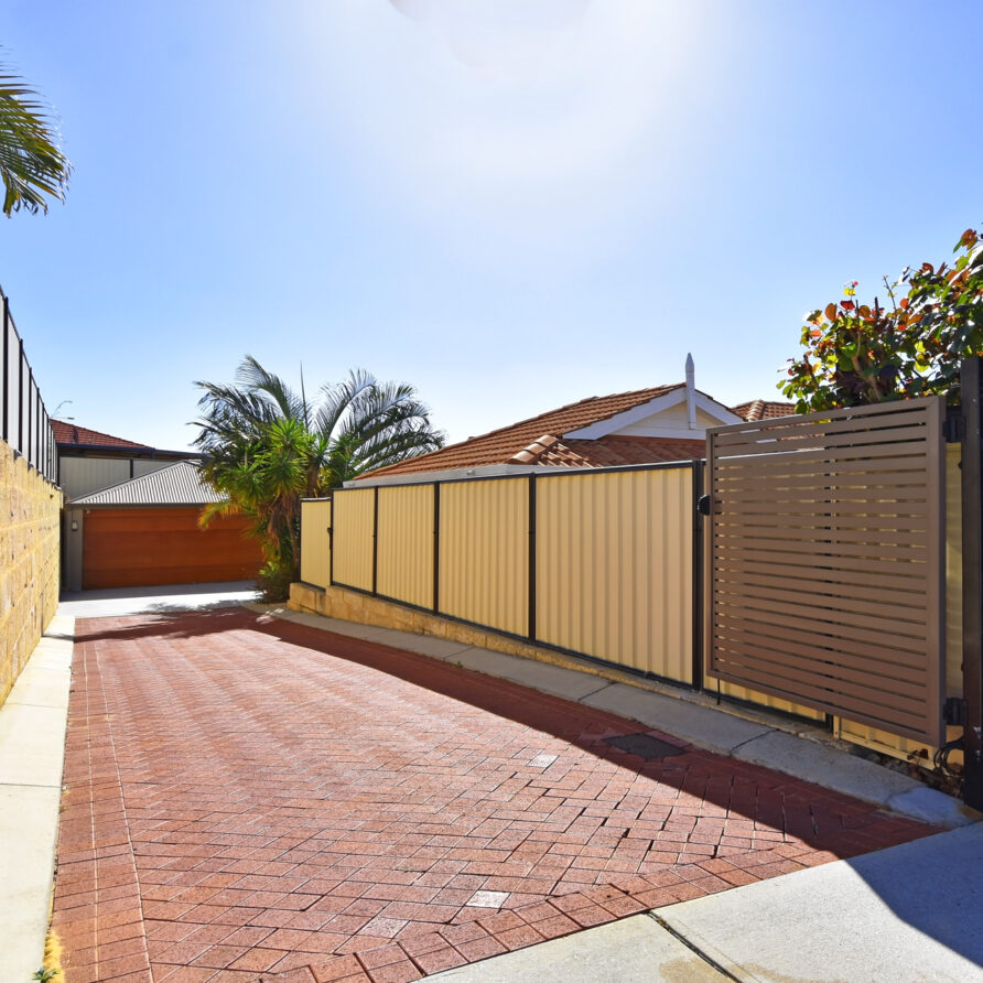 031  perth holiday stays