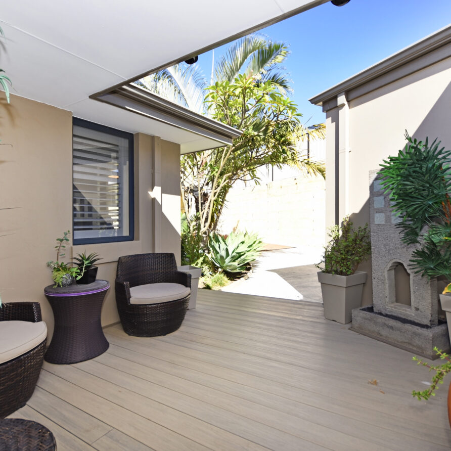 041  perth holiday stays